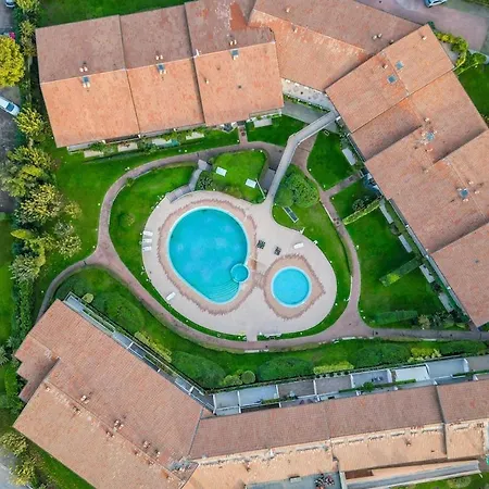 Vista E Piscina - Di Design A Desenzano Apartamento
