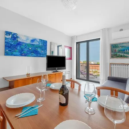 Apartamento Vista E Piscina - Di Design A Desenzano