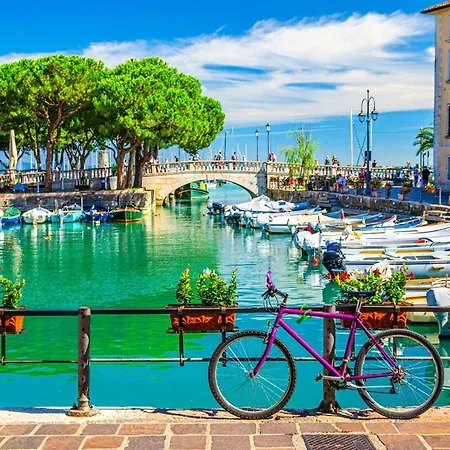 Vista E Piscina - Di Design A Desenzano Apartamento *