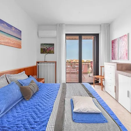 Apartamento Vista E Piscina - Di Design A Desenzano *