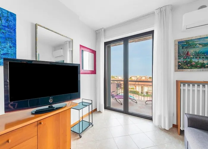 Apartamento Vista E Piscina - Di Design A Desenzano